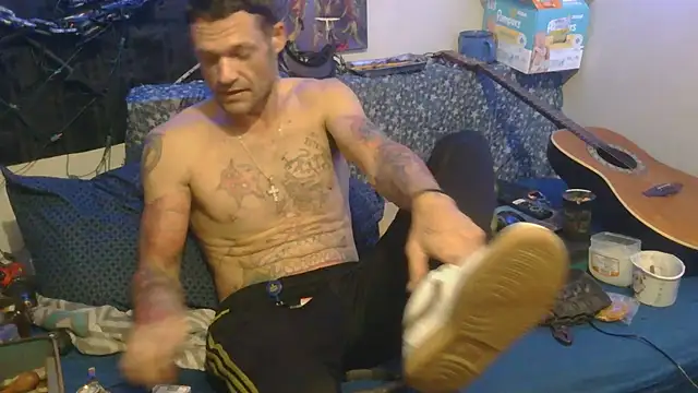 TheOneYouLove69 online show from 11.19.25