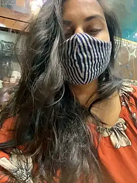 Snapshot of HaaniKaur chatting on 01.07.25 HaaniKaur online show from 01.07.25