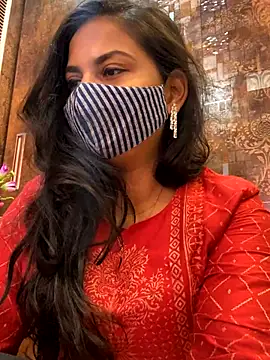 Snapshot of HaaniKaur chatting on 10.14.25 HaaniKaur online show from 10.14.25