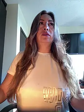 Snapshot of xLadyScarlettx chatting on 01.03.25 xLadyScarlettx online show from 01.03.25