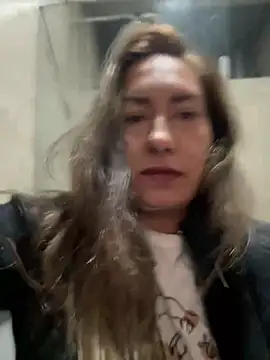 Snapshot of xLadyScarlettx chatting on 01.07.25 xLadyScarlettx online show from 01.07.25