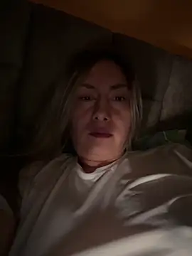 Snapshot of xLadyScarlettx chatting on 02.02.25 xLadyScarlettx online show from 02.02.25