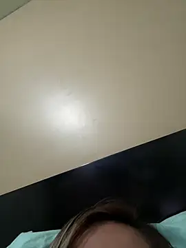 Snapshot of xLadyScarlettx chatting on 02.03.25 xLadyScarlettx online show from 02.03.25