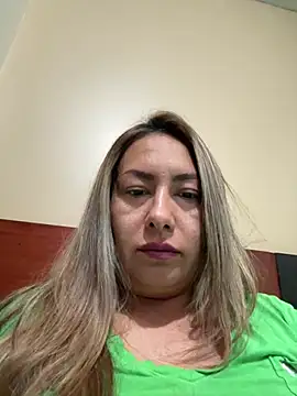 Snapshot of xLadyScarlettx chatting on 02.13.25 xLadyScarlettx online show from 02.13.25