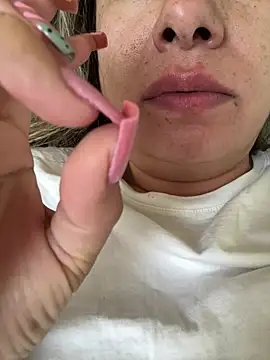 Snapshot of xLadyScarlettx chatting on 02.16.25 xLadyScarlettx online show from 02.16.25