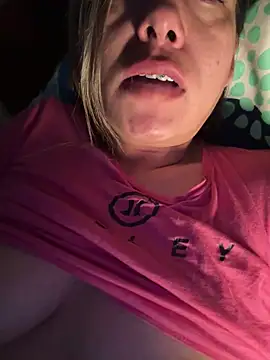 Snapshot of xLadyScarlettx chatting on 03.09.25 xLadyScarlettx online show from 03.09.25