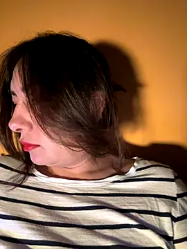 Snapshot of xLadyScarlettx chatting on 09.14.25 xLadyScarlettx online show from 09.14.25