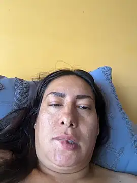 Snapshot of xLadyScarlettx chatting on 10.16.25 xLadyScarlettx online show from 10.16.25