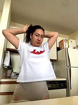 Snapshot of xLadyScarlettx chatting on 12.03.25 xLadyScarlettx online show from 12.03.25