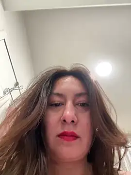 Snapshot of xLadyScarlettx chatting on 12.15.25 xLadyScarlettx online show from 12.15.25