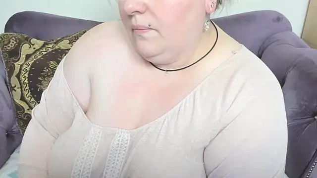 fashiona online show from 10.25.25