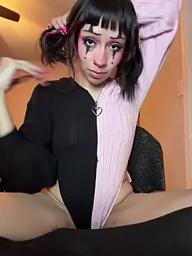 Gothbabbi online show from 04.14.26