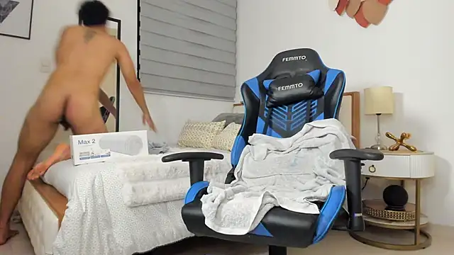 mateoleonee online show from 01.02.25