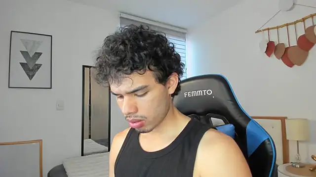 mateoleonee online show from 02.07.25