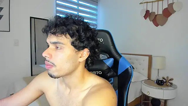 mateoleonee online show from 02.17.25