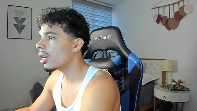 mateoleonee online show from 03.05.25