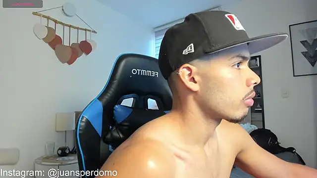 mateoleonee online show from 09.12.25