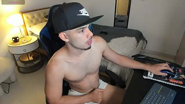 mateoleonee online show from 10.18.25