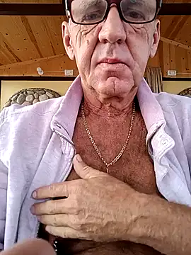 Snapshot of Freddy1962 chatting on 12.19.24 Freddy1962 online show from 12.19.24