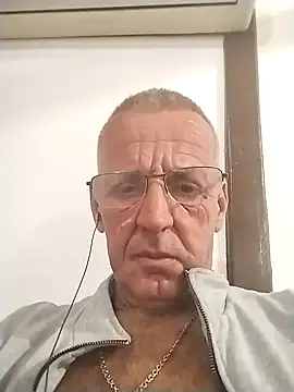 Snapshot of Freddy1962 chatting on 01.17.25 Freddy1962 online show from 01.17.25