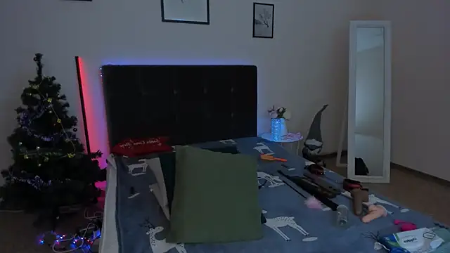 CassieEvans online show from 01.04.25