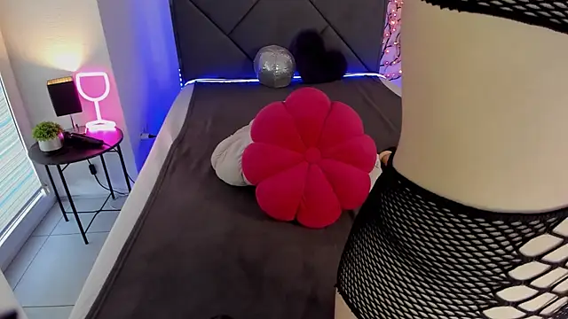 CassieEvans online show from 09.26.25