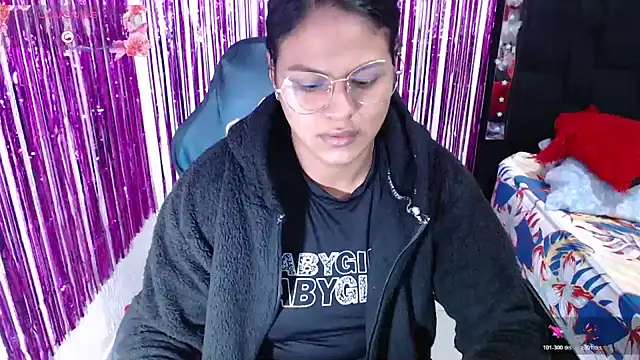 SweetAlmaa online show from 02.07.26