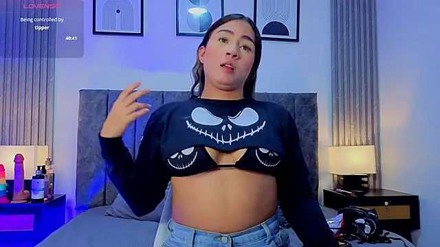 Ema Stone65 online show from 09.22.25