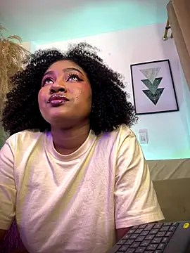 Snapshot of ohrianagibson chatting on 10.07.25 ohrianagibson online show from 10.07.25