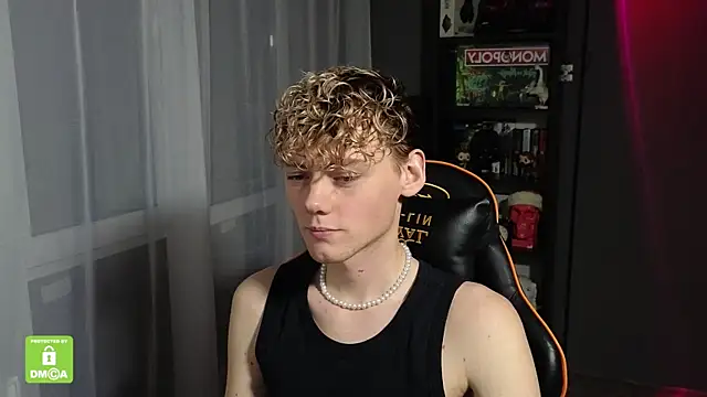 Snapshot of Keytaro chatting on 10.22.25 Keytaro online show from 10.22.25