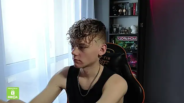 Snapshot of Keytaro chatting on 10.30.25 Keytaro online show from 10.30.25