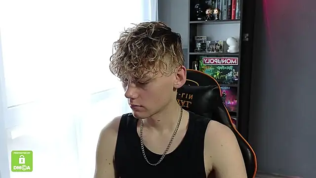 Snapshot of Keytaro chatting on 10.31.25 Keytaro online show from 10.31.25