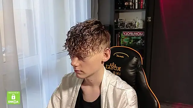 Snapshot of Keytaro chatting on 11.09.25 Keytaro online show from 11.09.25