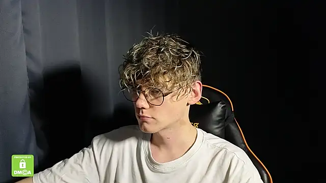 Snapshot of Keytaro chatting on 01.13.26 Keytaro online show from 01.13.26