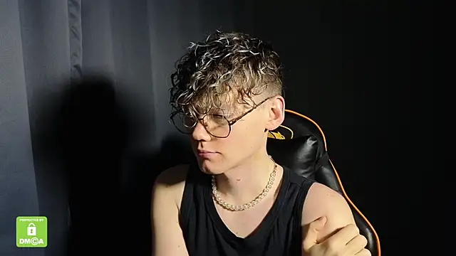 Snapshot of Keytaro chatting on 01.15.26 Keytaro online show from 01.15.26