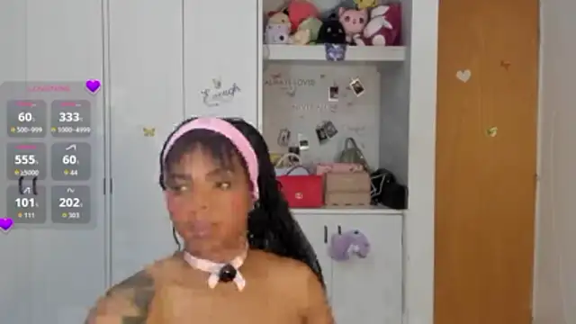 Snapshot of Marce_22 chatting on 04.26.26 Marce 22 online show from 04.26.26