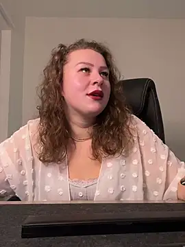 Snapshot of Fancy-Francy chatting on 12.12.24 Fancy-Francy online show from 12.12.24