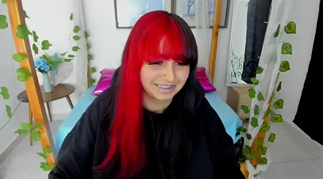 lussyevans24 online show from 02.07.25