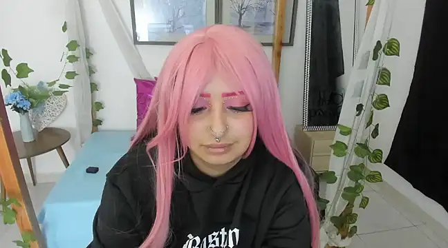 lussyevans24 online show from 02.11.25