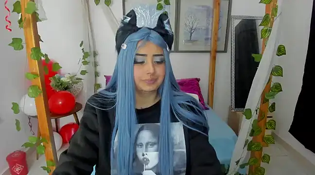 lussyevans24 online show from 02.18.25