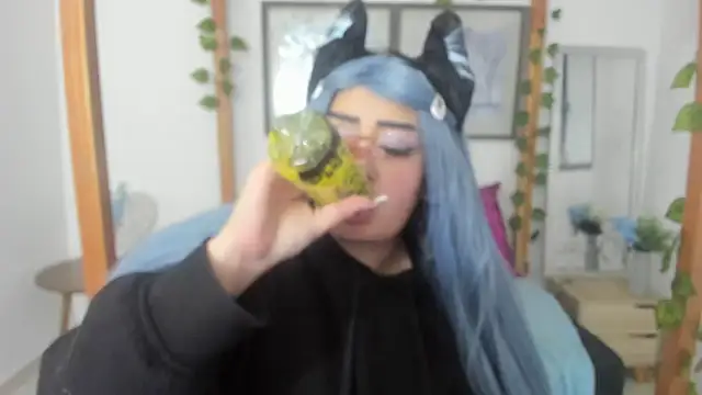 lussyevans24 online show from 03.17.25