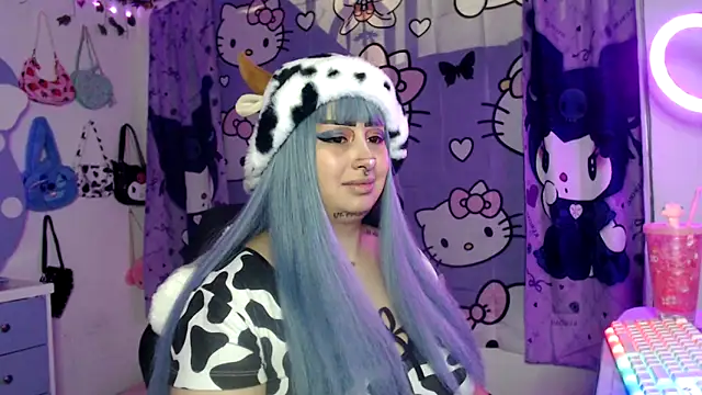 lussyevans24 online show from 10.14.25