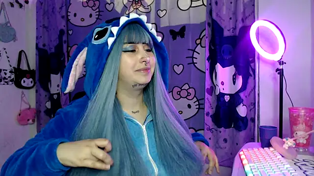 lussyevans24 online show from 10.18.25