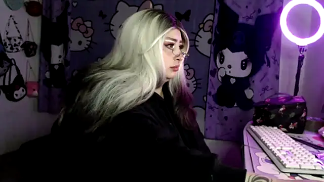 lussyevans24 online show from 03.31.26