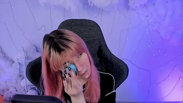 LexiWenford online show from 02.07.25