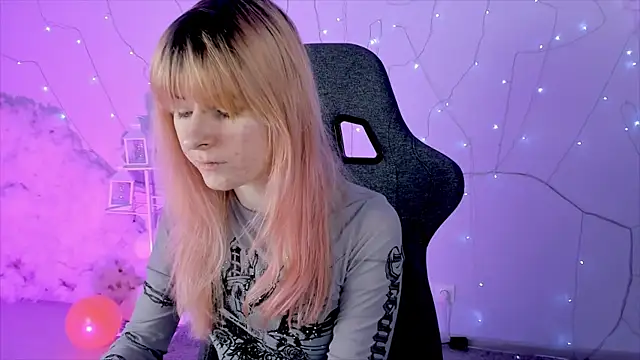 LexiWenford online show from 02.13.25