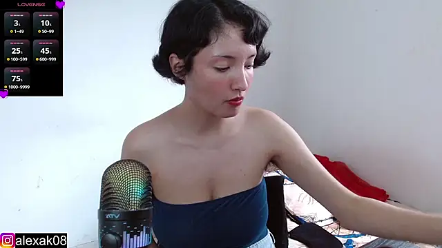 alexaa08 online show from 02.20.25