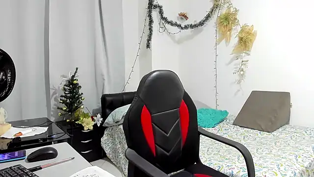 Sanddi milff online show from 12.15.24