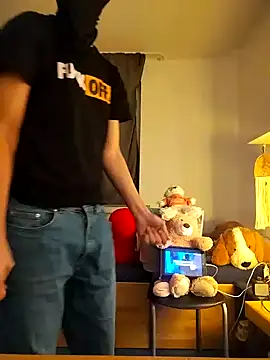 Dennis 2024 online show from 01.12.25