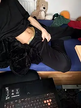 Dennis 2024 online show from 11.20.25